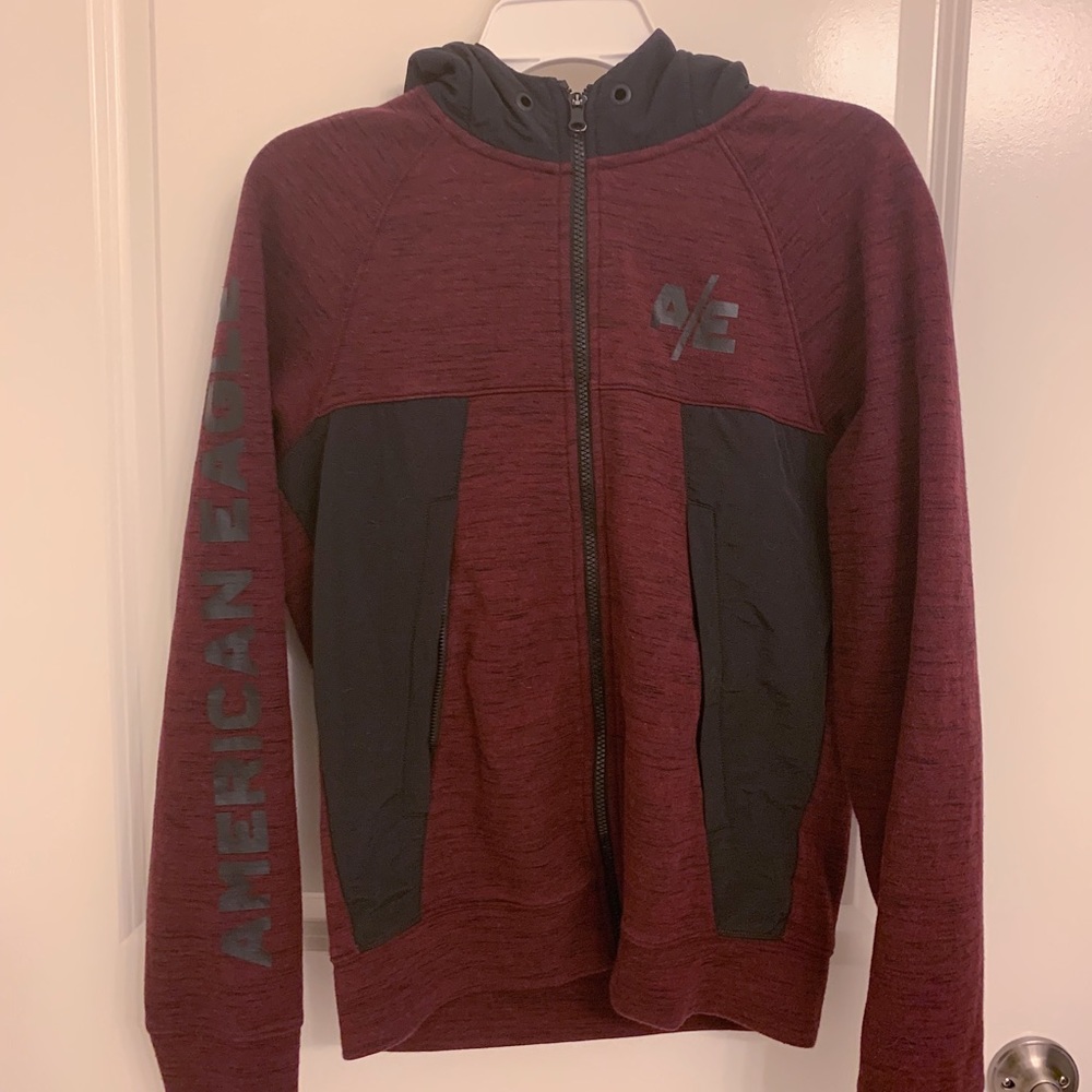 American Eagle performance zip up hoodie, garnet.